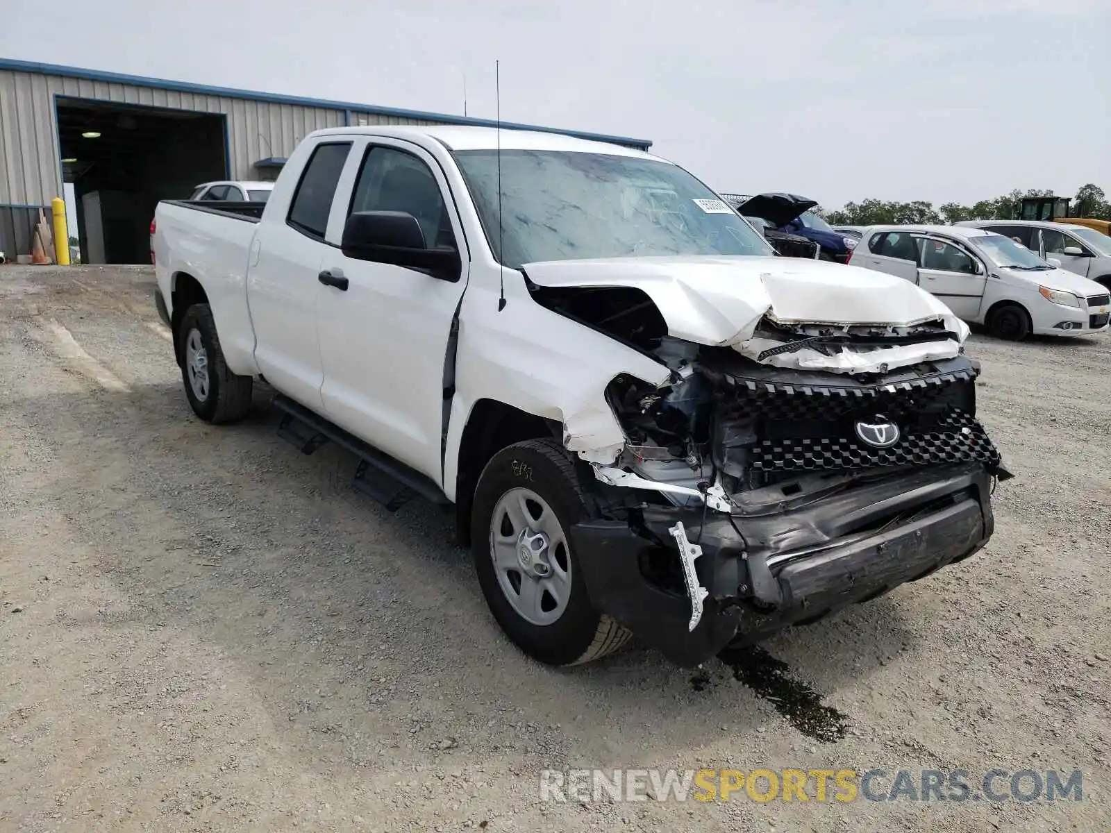 1 Photograph of a damaged car 5TFUM5F16KX082801 TOYOTA TUNDRA 2019