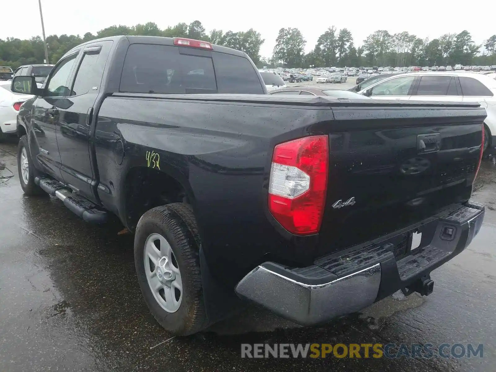 3 Photograph of a damaged car 5TFUM5F17KX079731 TOYOTA TUNDRA 2019