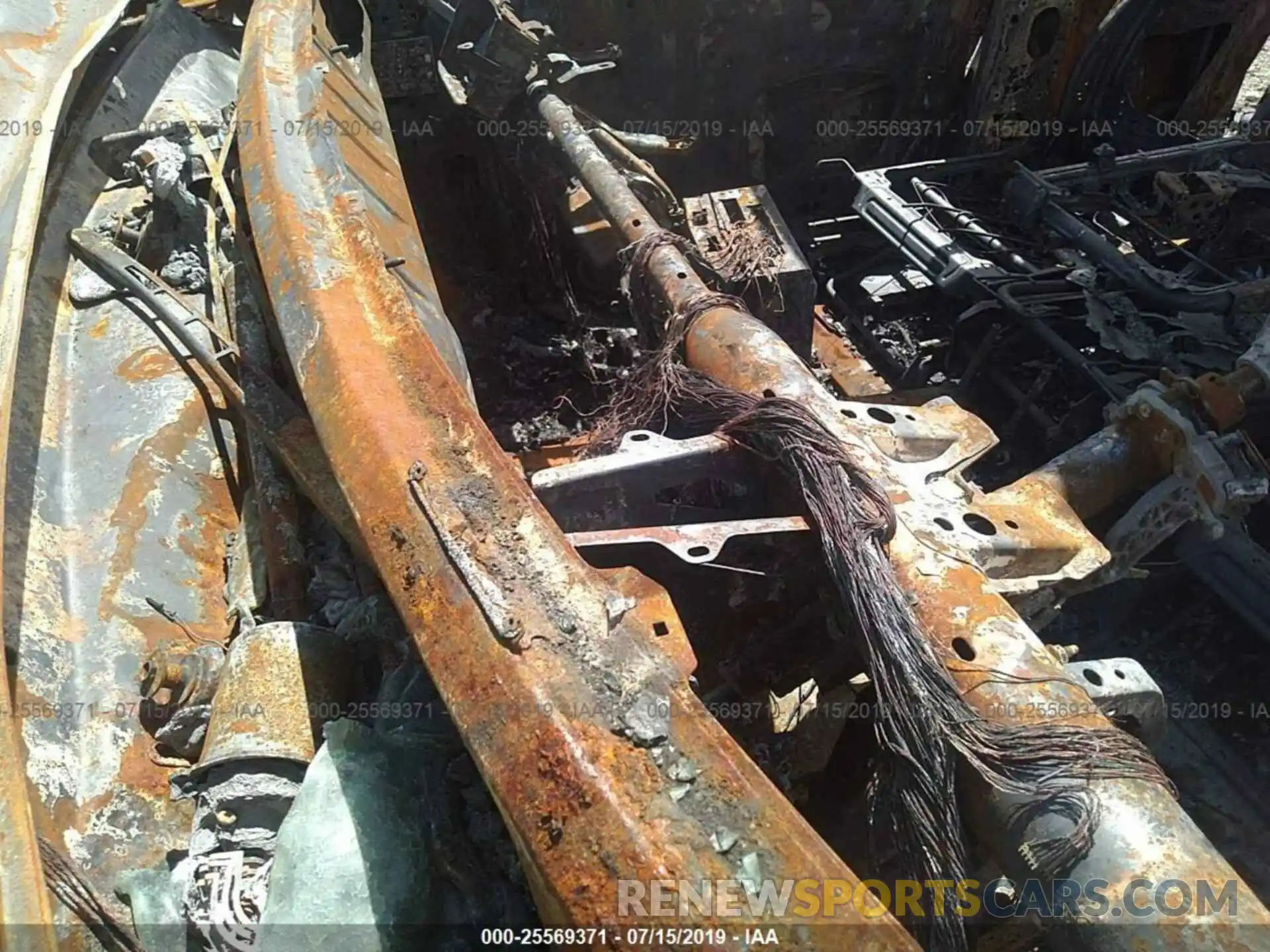 9 Фотография поврежденного автомобиля 5TFUM5F17KX082080 TOYOTA TUNDRA 2019