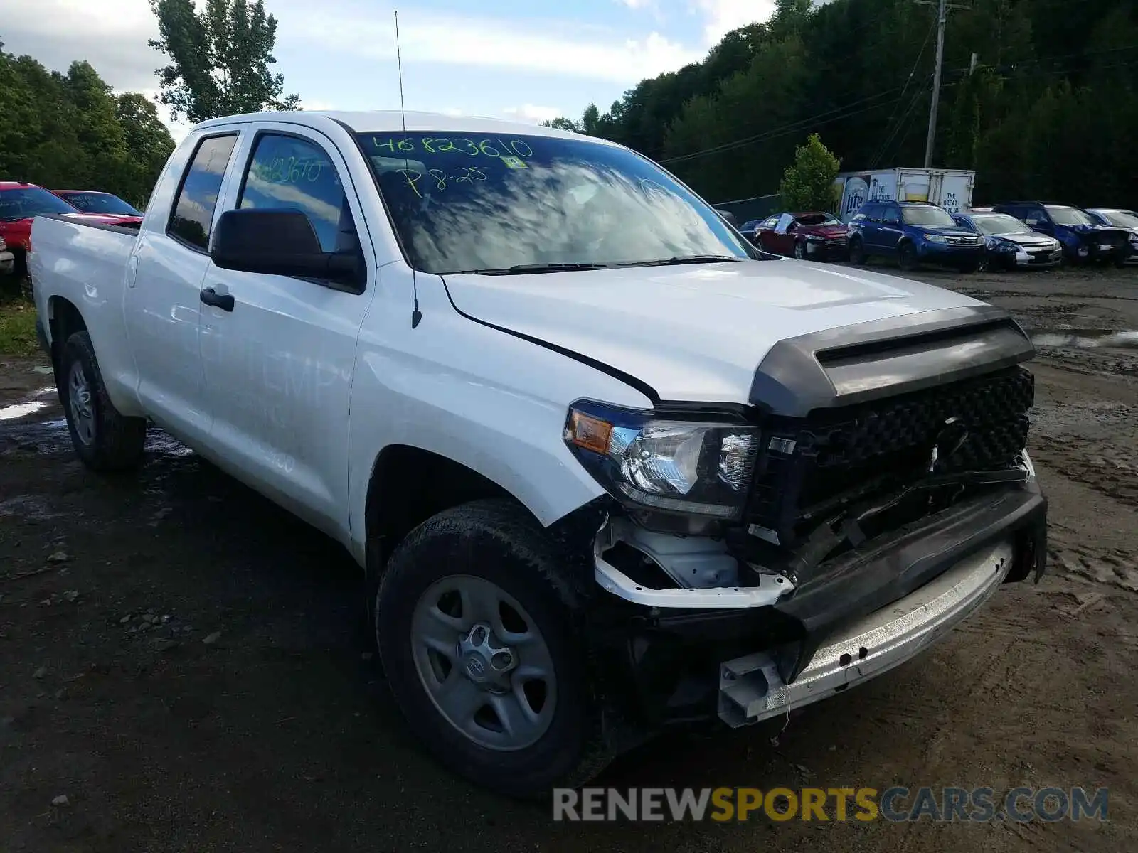 1 Photograph of a damaged car 5TFUM5F19KX082257 TOYOTA TUNDRA 2019