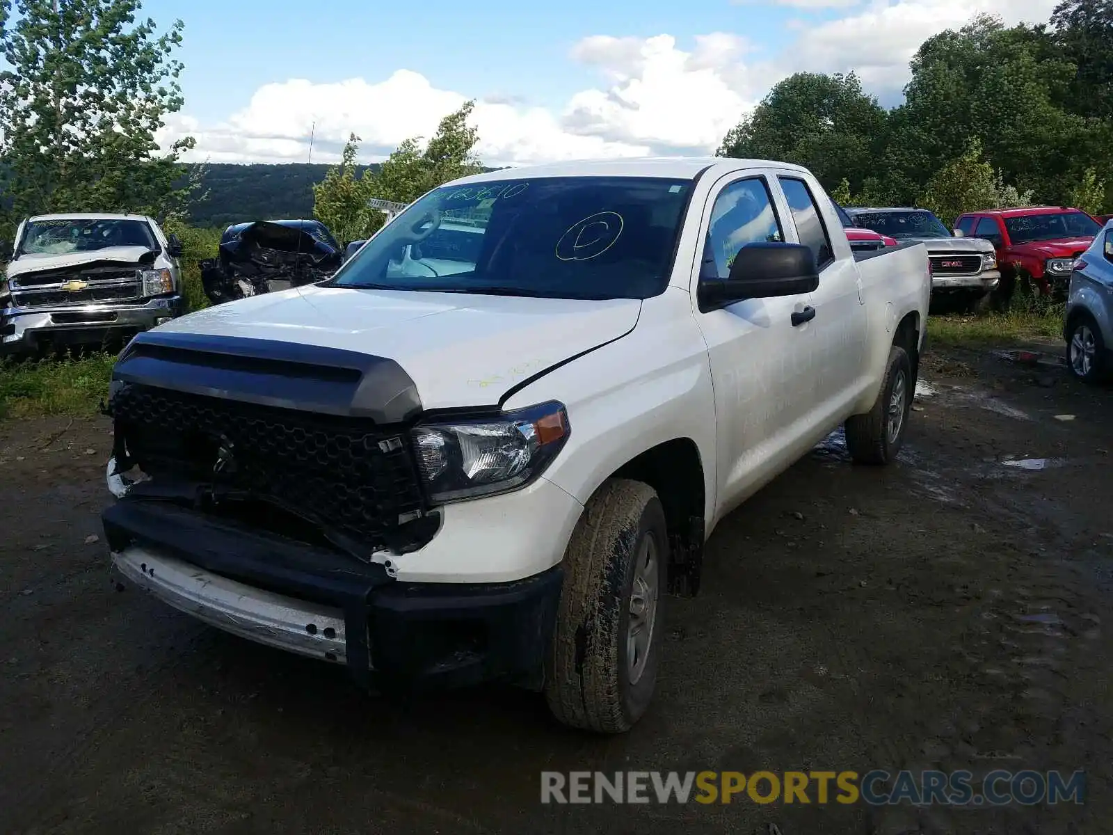 2 Photograph of a damaged car 5TFUM5F19KX082257 TOYOTA TUNDRA 2019