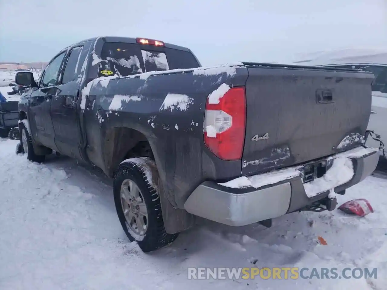 3 Photograph of a damaged car 5TFUM5F1XKX081635 TOYOTA TUNDRA 2019