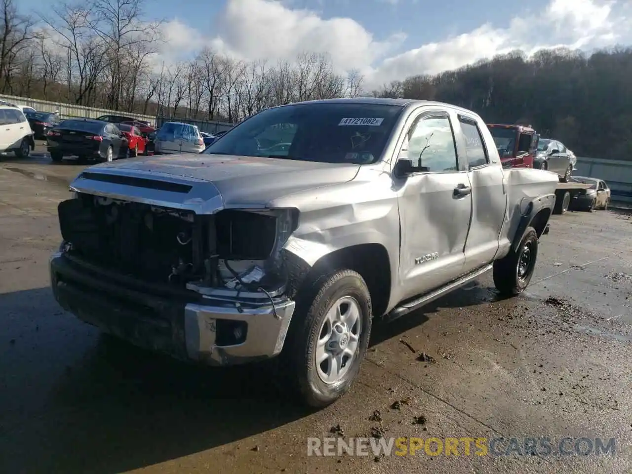 2 Photograph of a damaged car 5TFUM5F1XKX083949 TOYOTA TUNDRA 2019