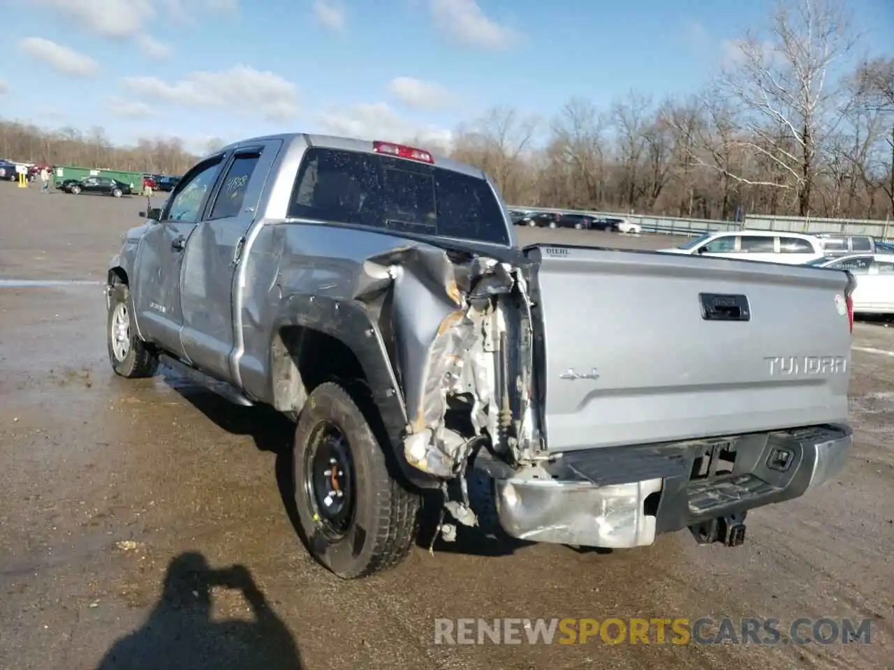 3 Фотография поврежденного автомобиля 5TFUM5F1XKX083949 TOYOTA TUNDRA 2019