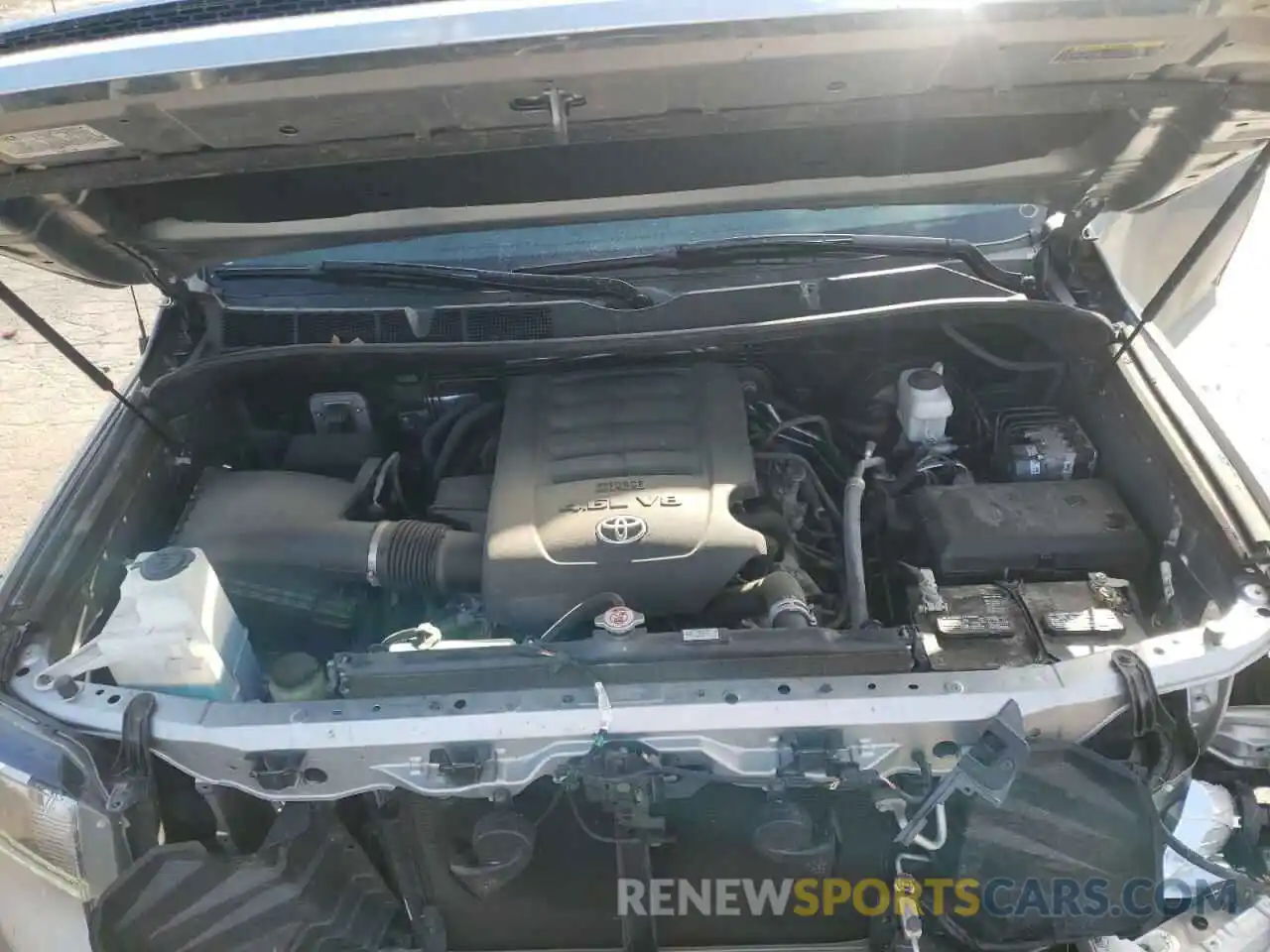 7 Photograph of a damaged car 5TFUM5F1XKX083949 TOYOTA TUNDRA 2019