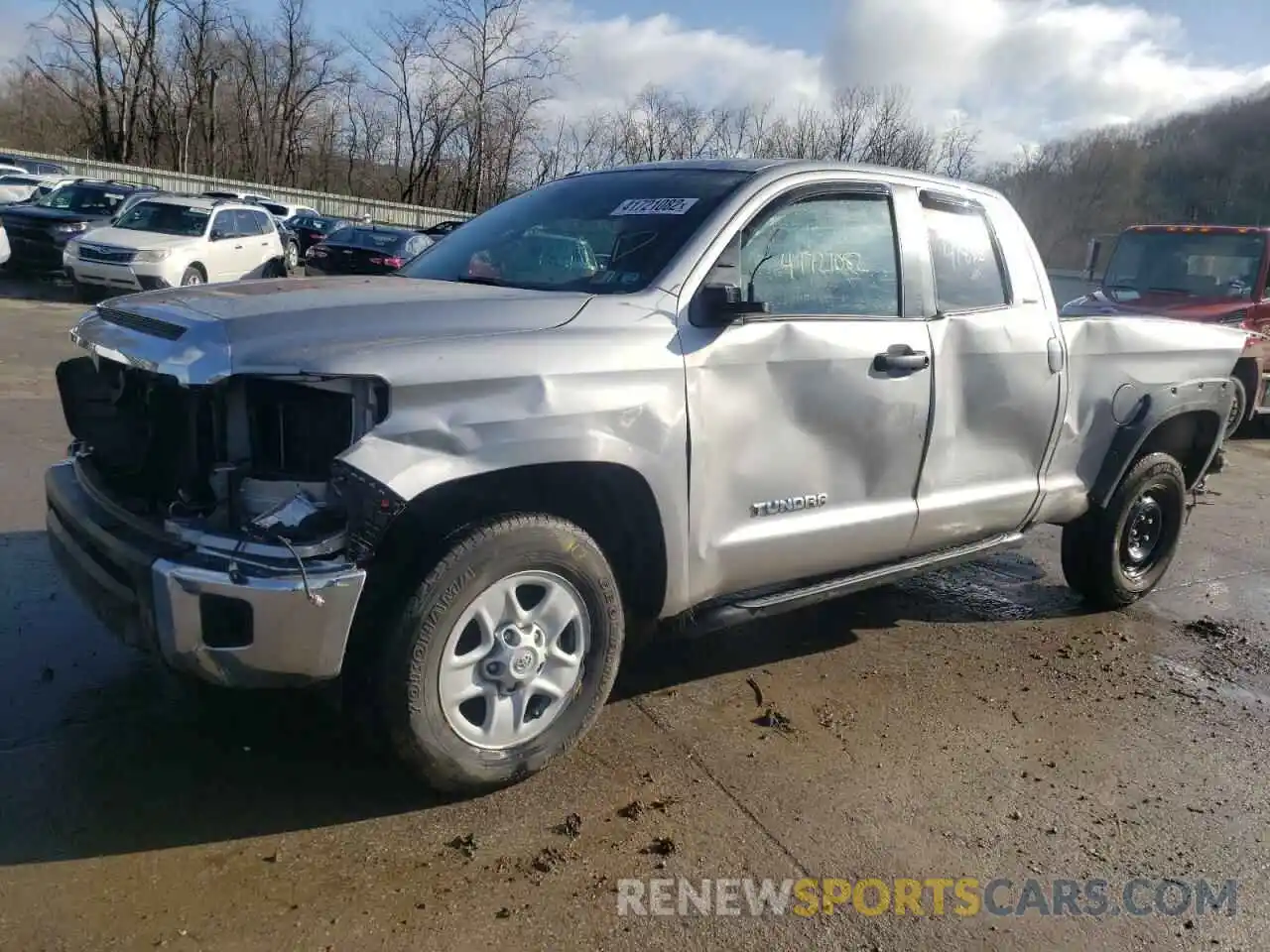 9 Photograph of a damaged car 5TFUM5F1XKX083949 TOYOTA TUNDRA 2019