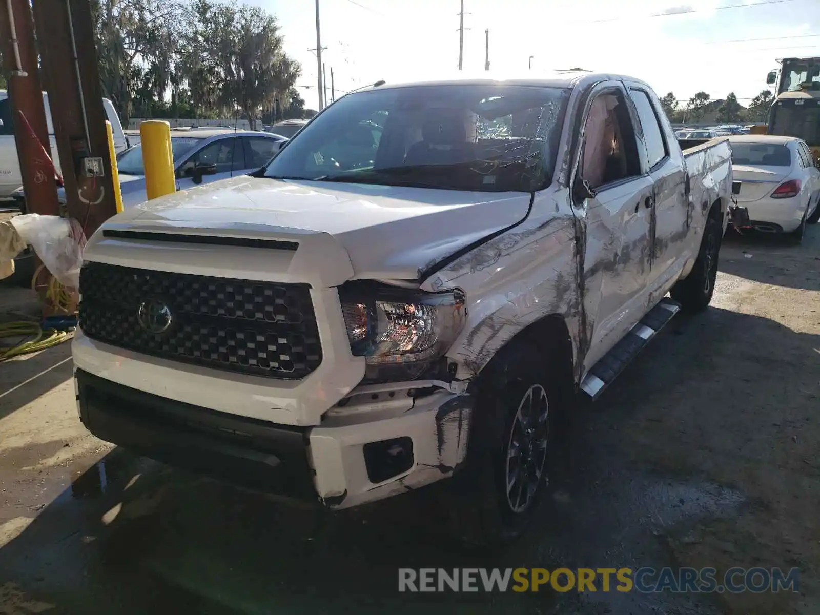 2 Photograph of a damaged car 5TFUW5F10KX795980 TOYOTA TUNDRA 2019