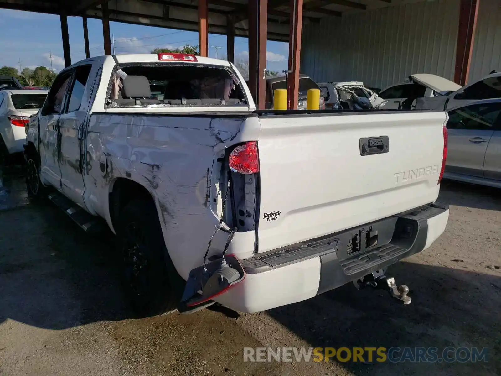 3 Photograph of a damaged car 5TFUW5F10KX795980 TOYOTA TUNDRA 2019