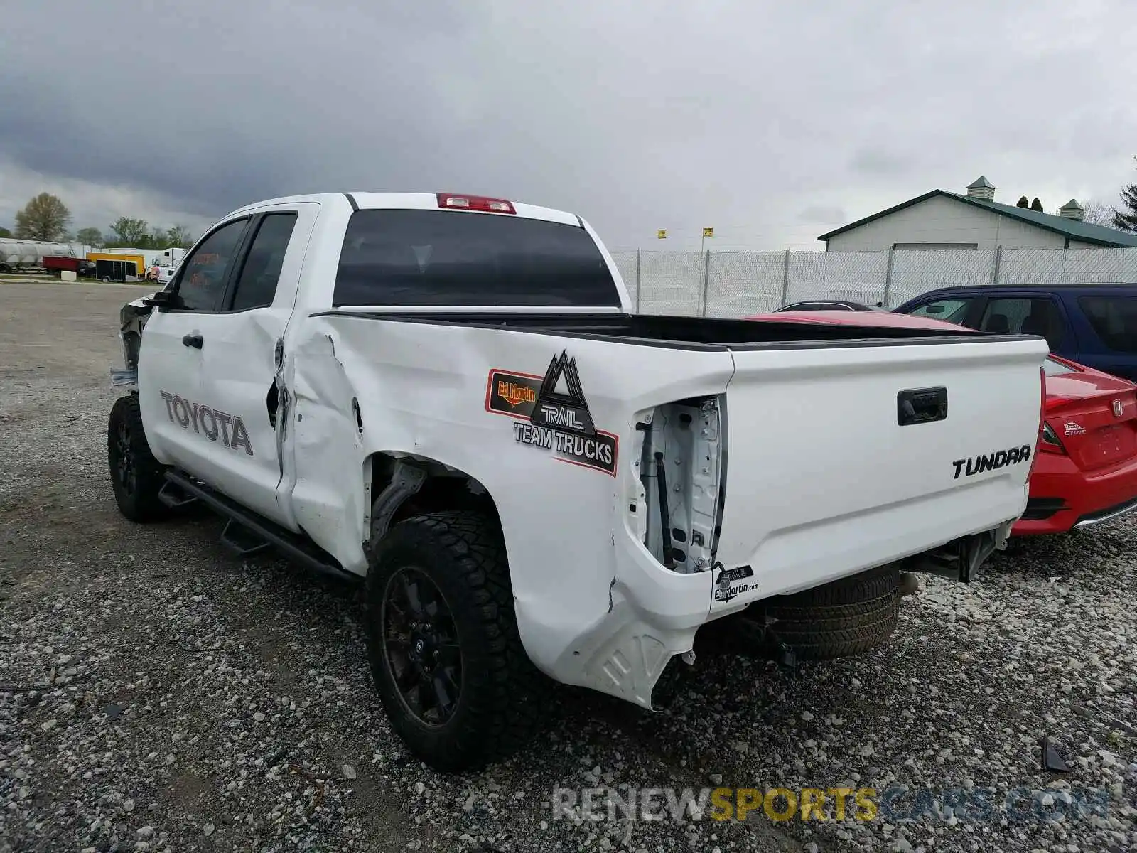 3 Photograph of a damaged car 5TFUW5F10KX808193 TOYOTA TUNDRA 2019