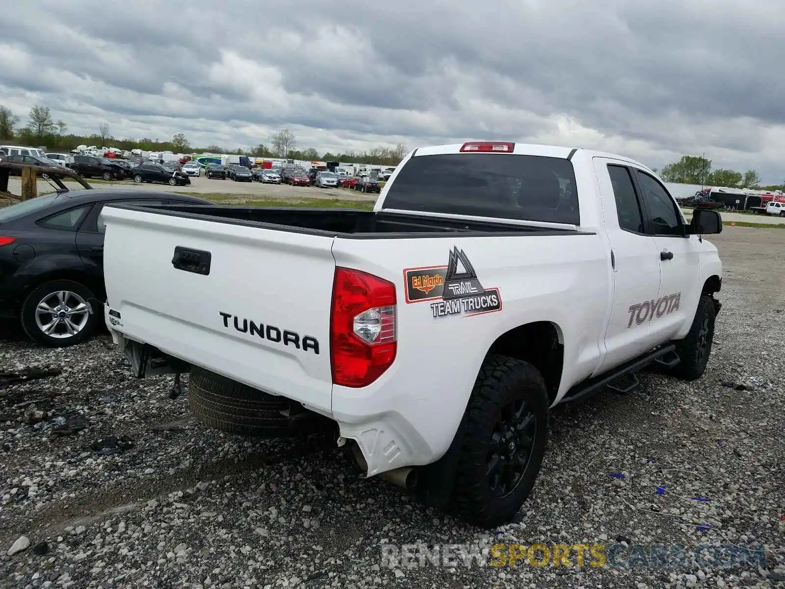 4 Photograph of a damaged car 5TFUW5F10KX808193 TOYOTA TUNDRA 2019