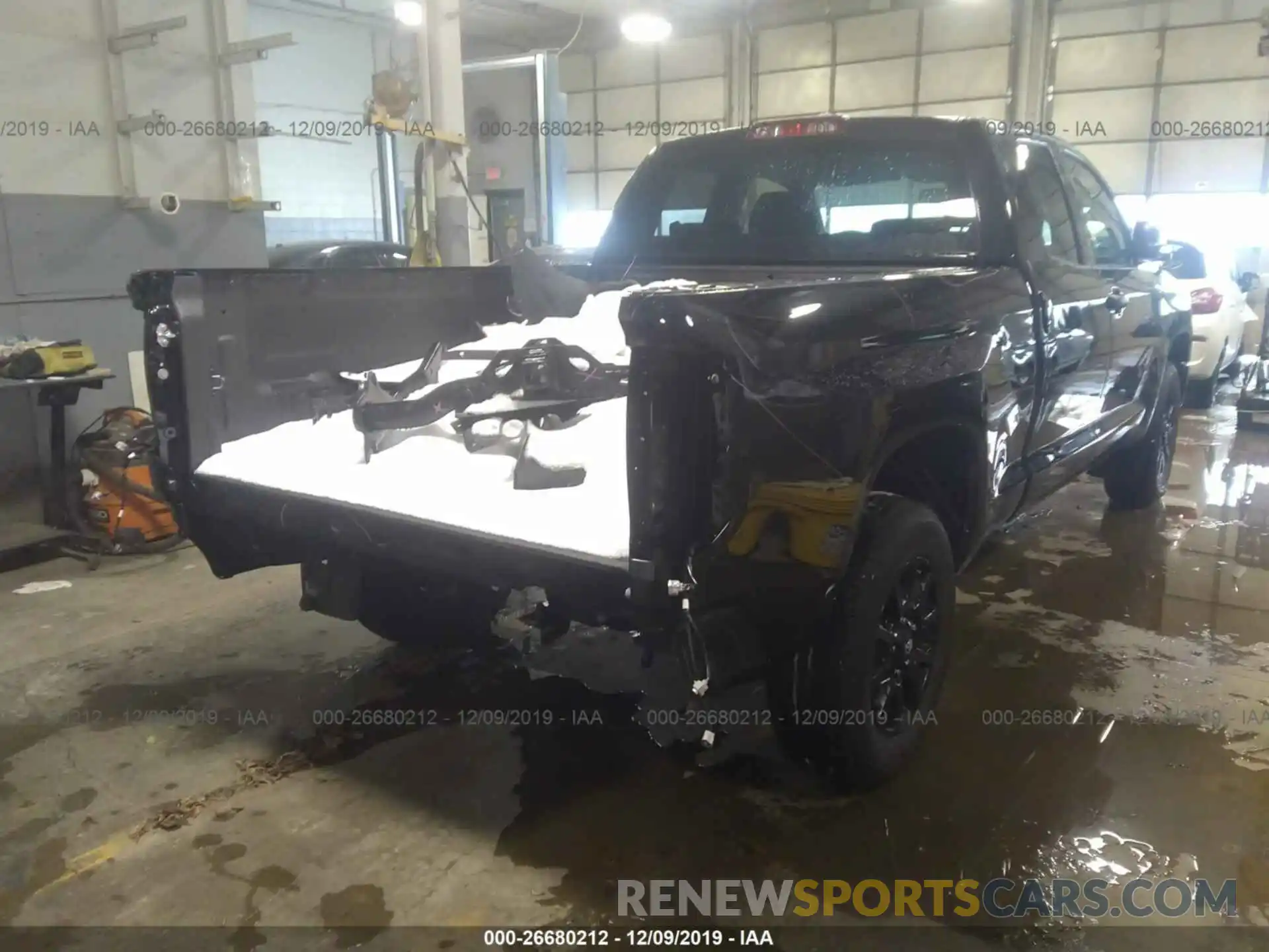 6 Photograph of a damaged car 5TFUW5F10KX809800 TOYOTA TUNDRA 2019