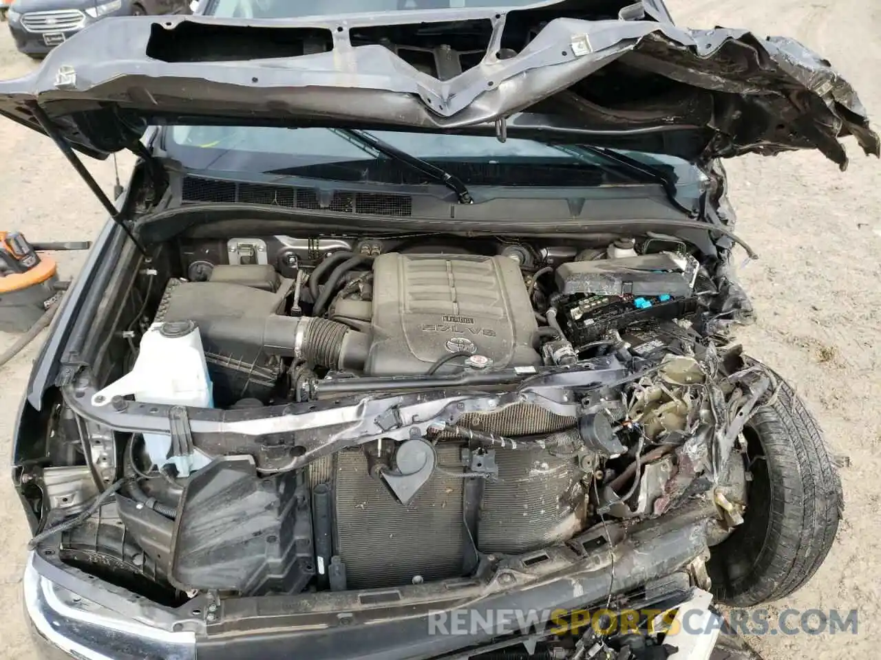 7 Photograph of a damaged car 5TFUW5F10KX852601 TOYOTA TUNDRA 2019