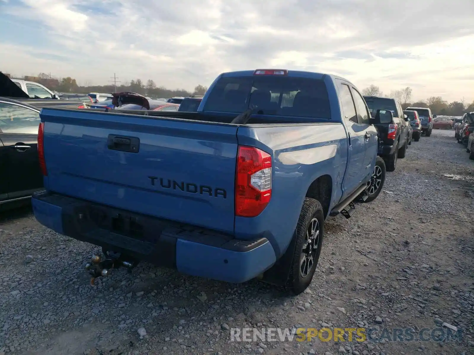 4 Фотография поврежденного автомобиля 5TFUW5F11KX780517 TOYOTA TUNDRA 2019