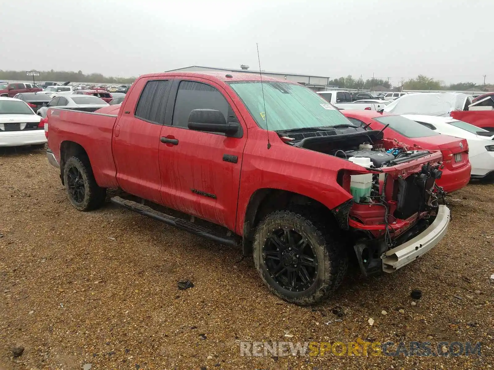 1 Photograph of a damaged car 5TFUW5F11KX784681 TOYOTA TUNDRA 2019