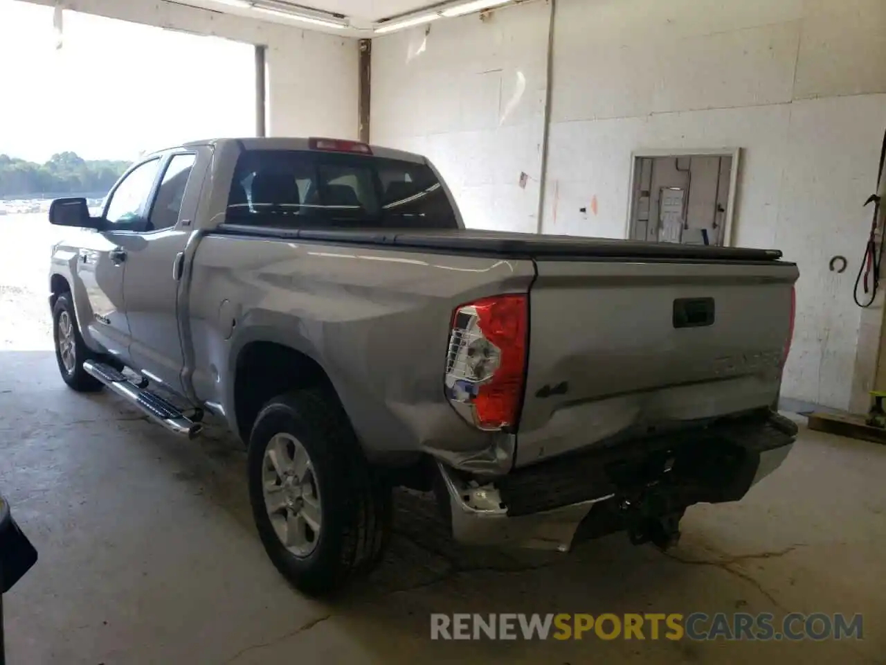 3 Photograph of a damaged car 5TFUW5F11KX810888 TOYOTA TUNDRA 2019