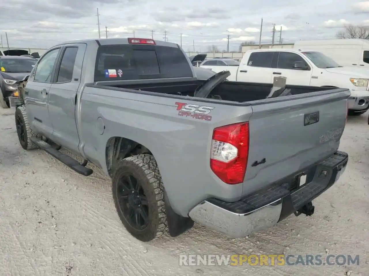 3 Photograph of a damaged car 5TFUW5F11KX813502 TOYOTA TUNDRA 2019