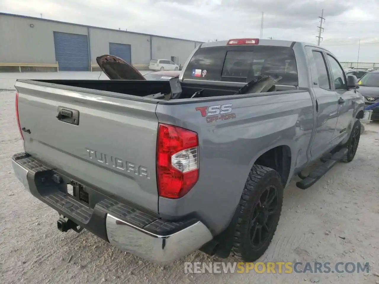 4 Photograph of a damaged car 5TFUW5F11KX813502 TOYOTA TUNDRA 2019