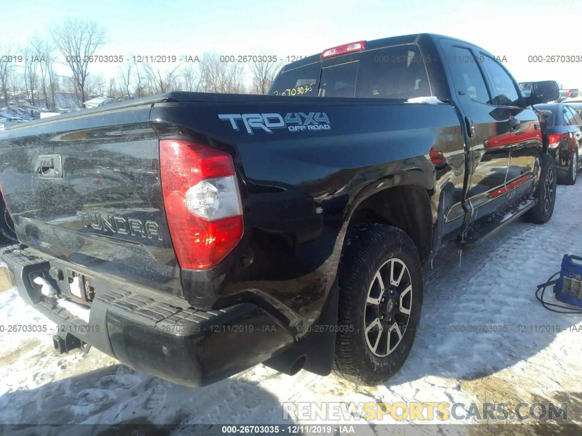 4 Photograph of a damaged car 5TFUW5F11KX825231 TOYOTA TUNDRA 2019