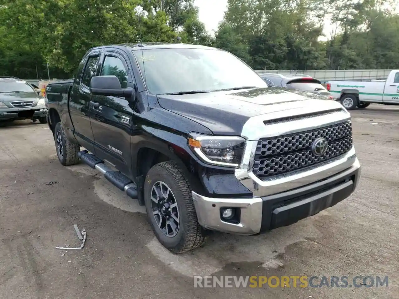 1 Photograph of a damaged car 5TFUW5F14KX778454 TOYOTA TUNDRA 2019