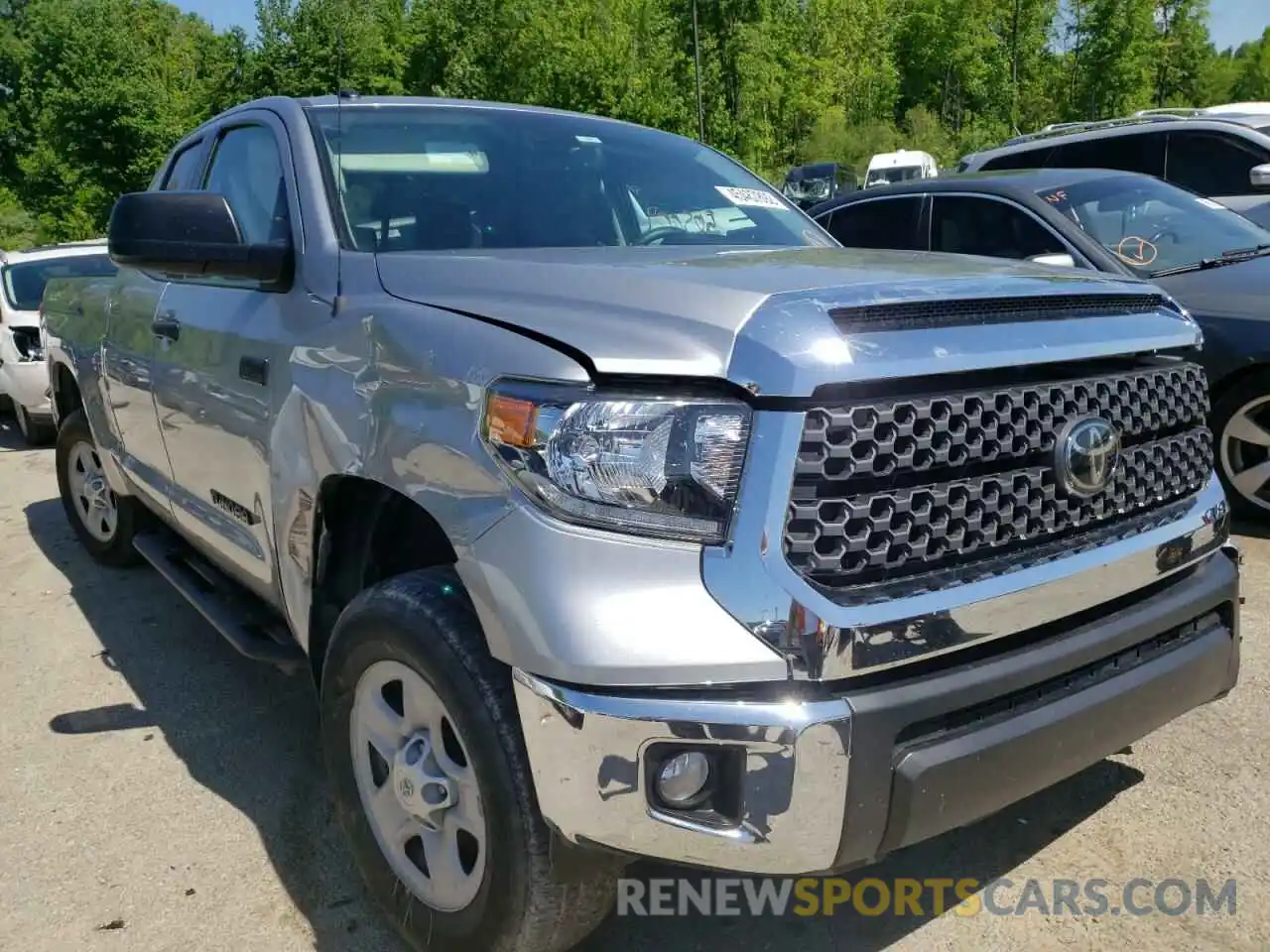 1 Photograph of a damaged car 5TFUW5F14KX842976 TOYOTA TUNDRA 2019