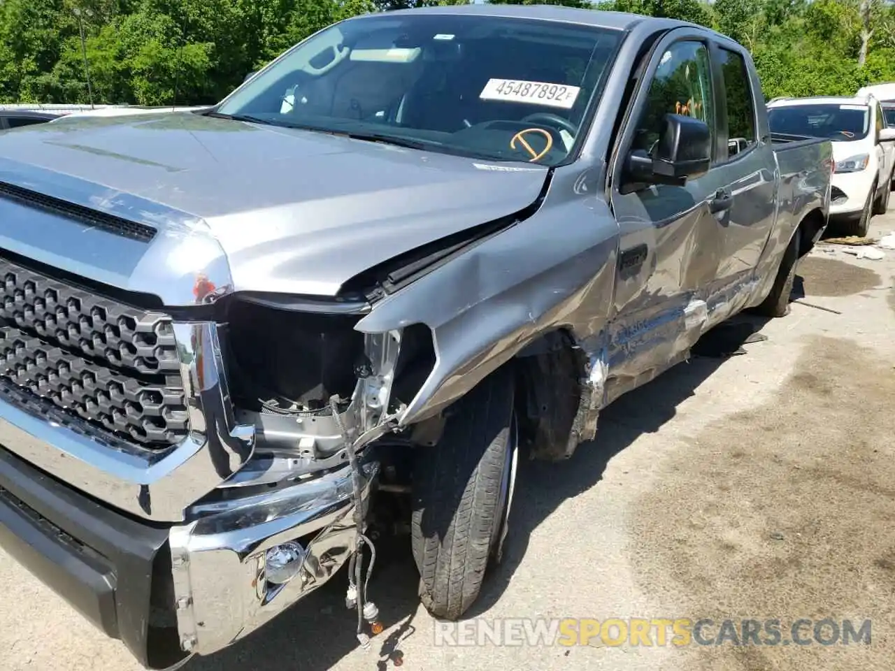 9 Photograph of a damaged car 5TFUW5F14KX842976 TOYOTA TUNDRA 2019