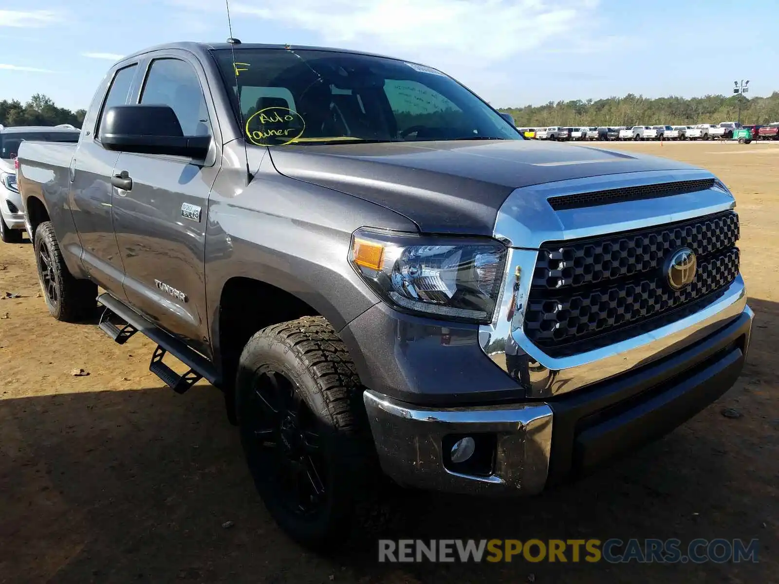 1 Photograph of a damaged car 5TFUW5F15KX785171 TOYOTA TUNDRA 2019