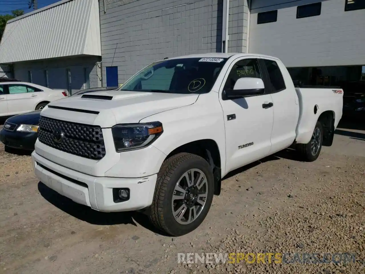 2 Фотография поврежденного автомобиля 5TFUW5F16KX783705 TOYOTA TUNDRA 2019