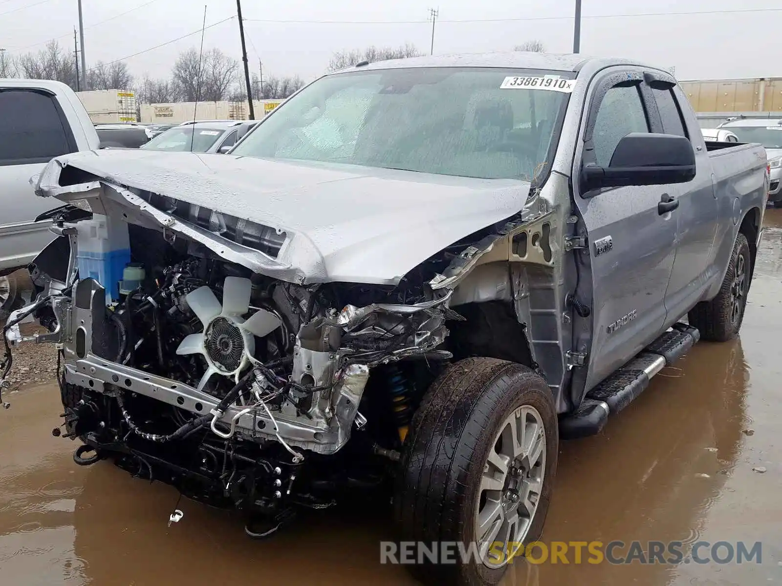 2 Photograph of a damaged car 5TFUW5F16KX801734 TOYOTA TUNDRA 2019