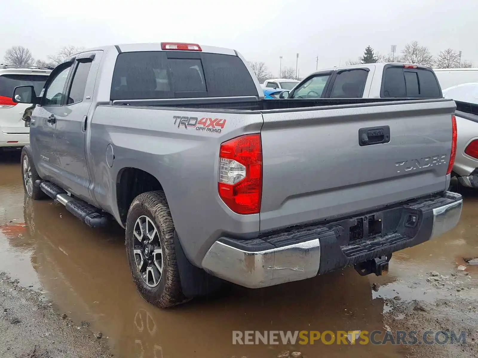 3 Photograph of a damaged car 5TFUW5F16KX801734 TOYOTA TUNDRA 2019