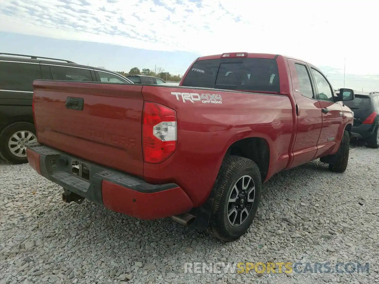 4 Photograph of a damaged car 5TFUW5F16KX802818 TOYOTA TUNDRA 2019