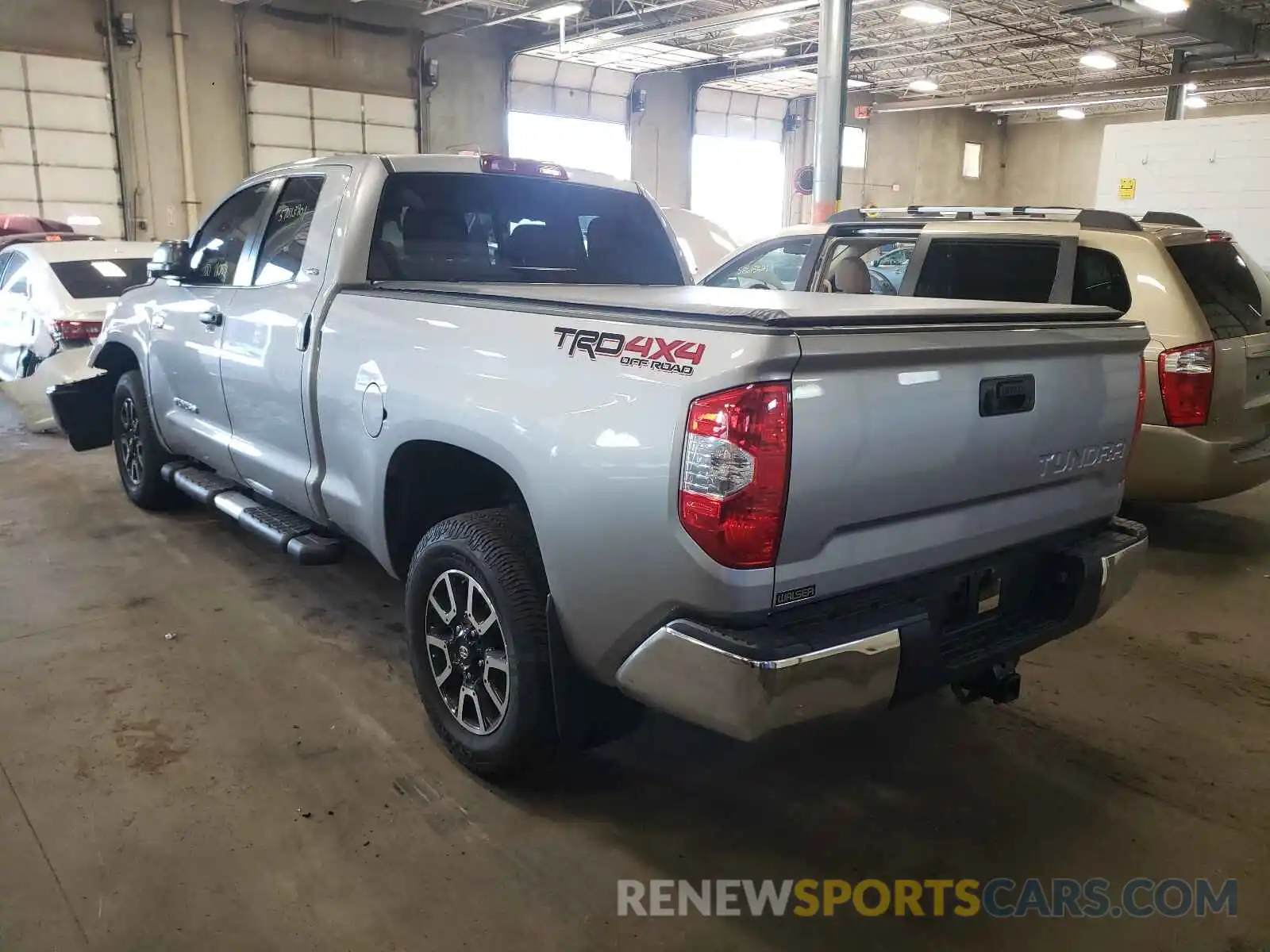 3 Photograph of a damaged car 5TFUW5F16KX863103 TOYOTA TUNDRA 2019