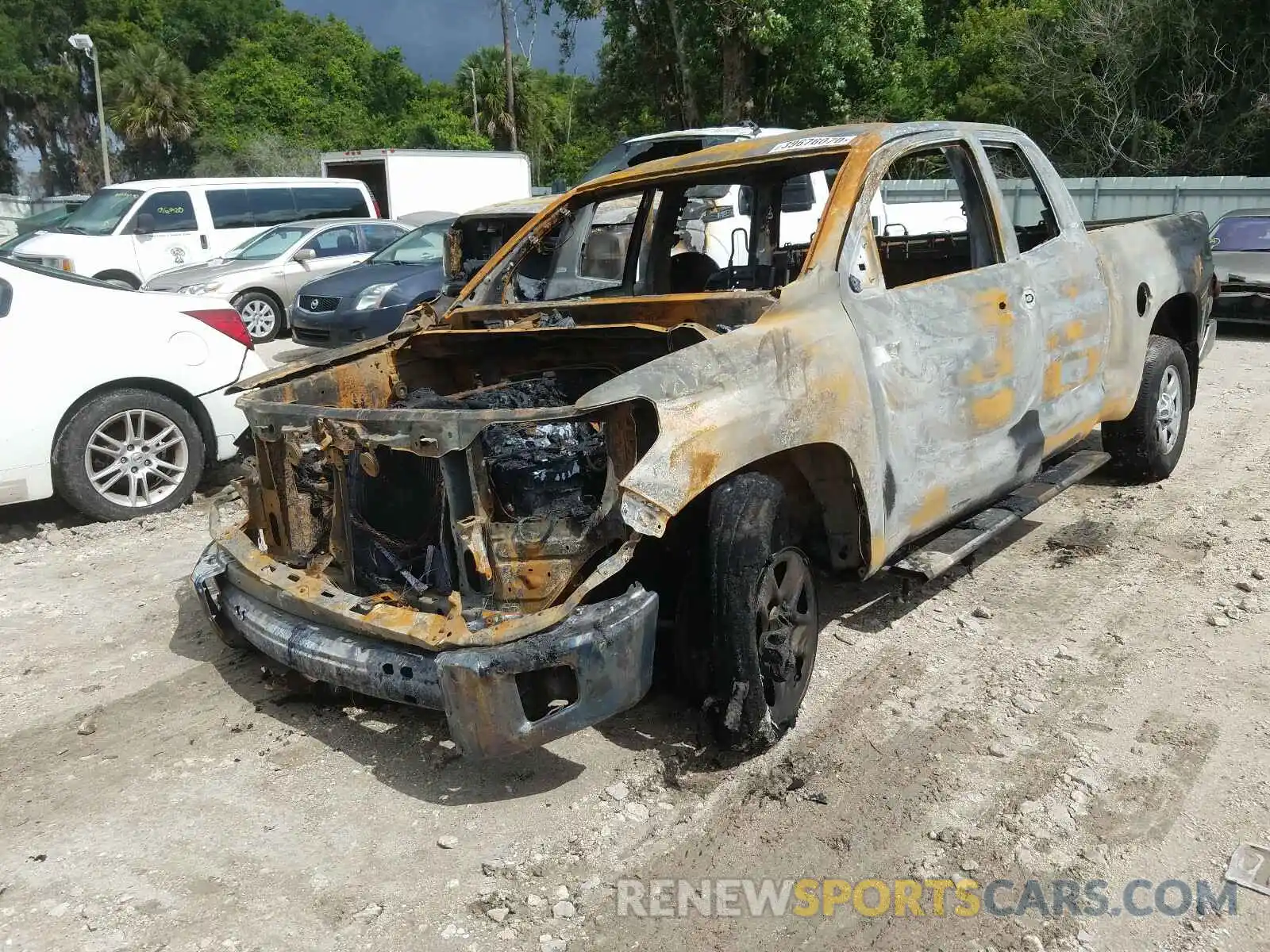 2 Photograph of a damaged car 5TFUW5F17KX777931 TOYOTA TUNDRA 2019