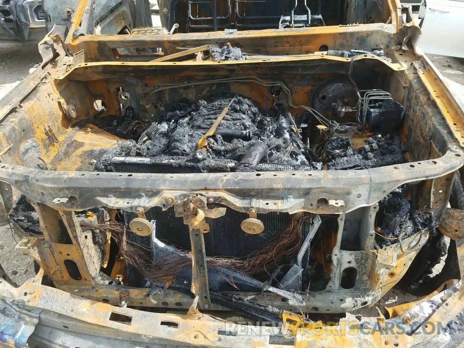 7 Photograph of a damaged car 5TFUW5F17KX777931 TOYOTA TUNDRA 2019