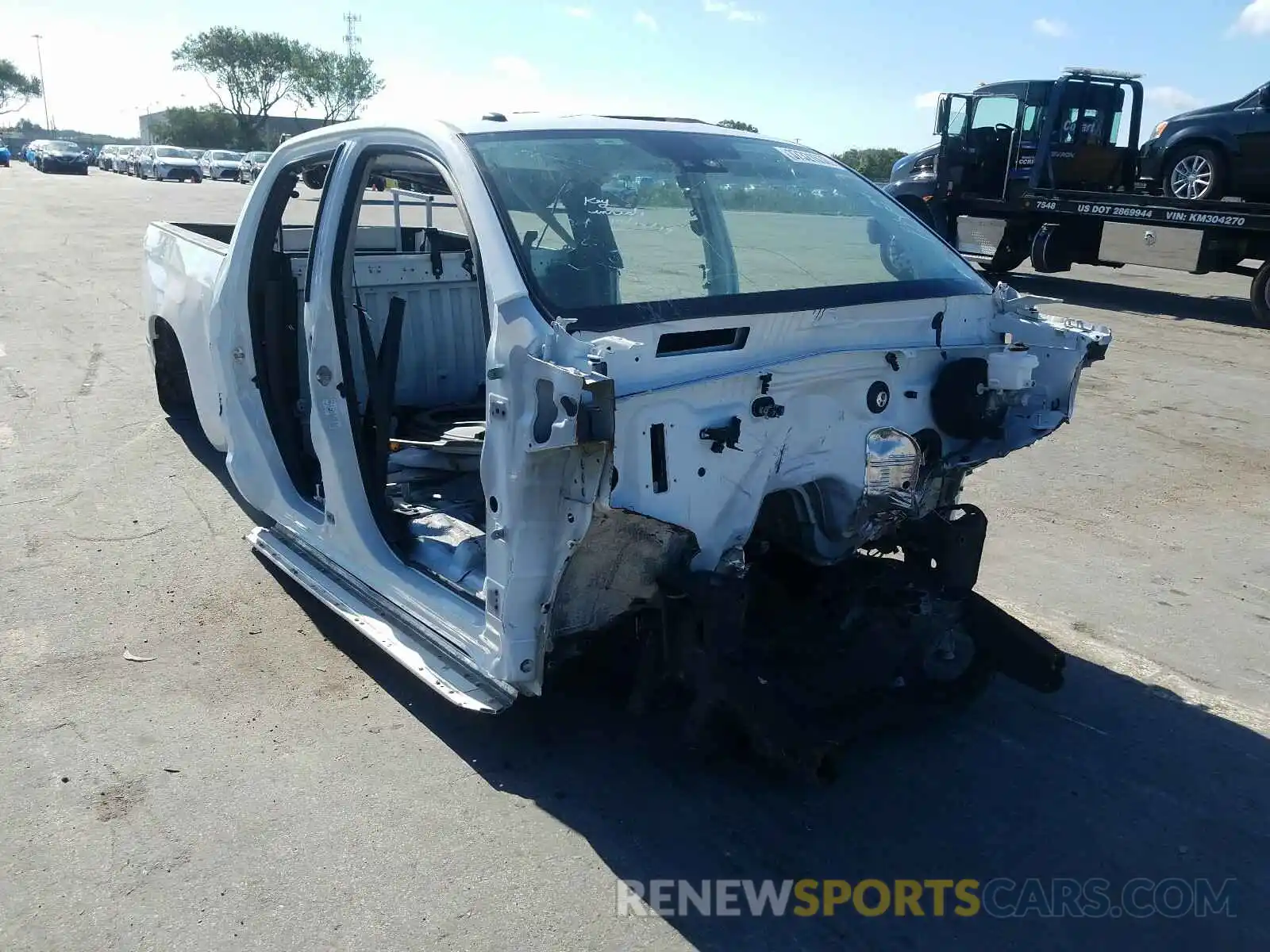 1 Photograph of a damaged car 5TFUW5F17KX817005 TOYOTA TUNDRA 2019