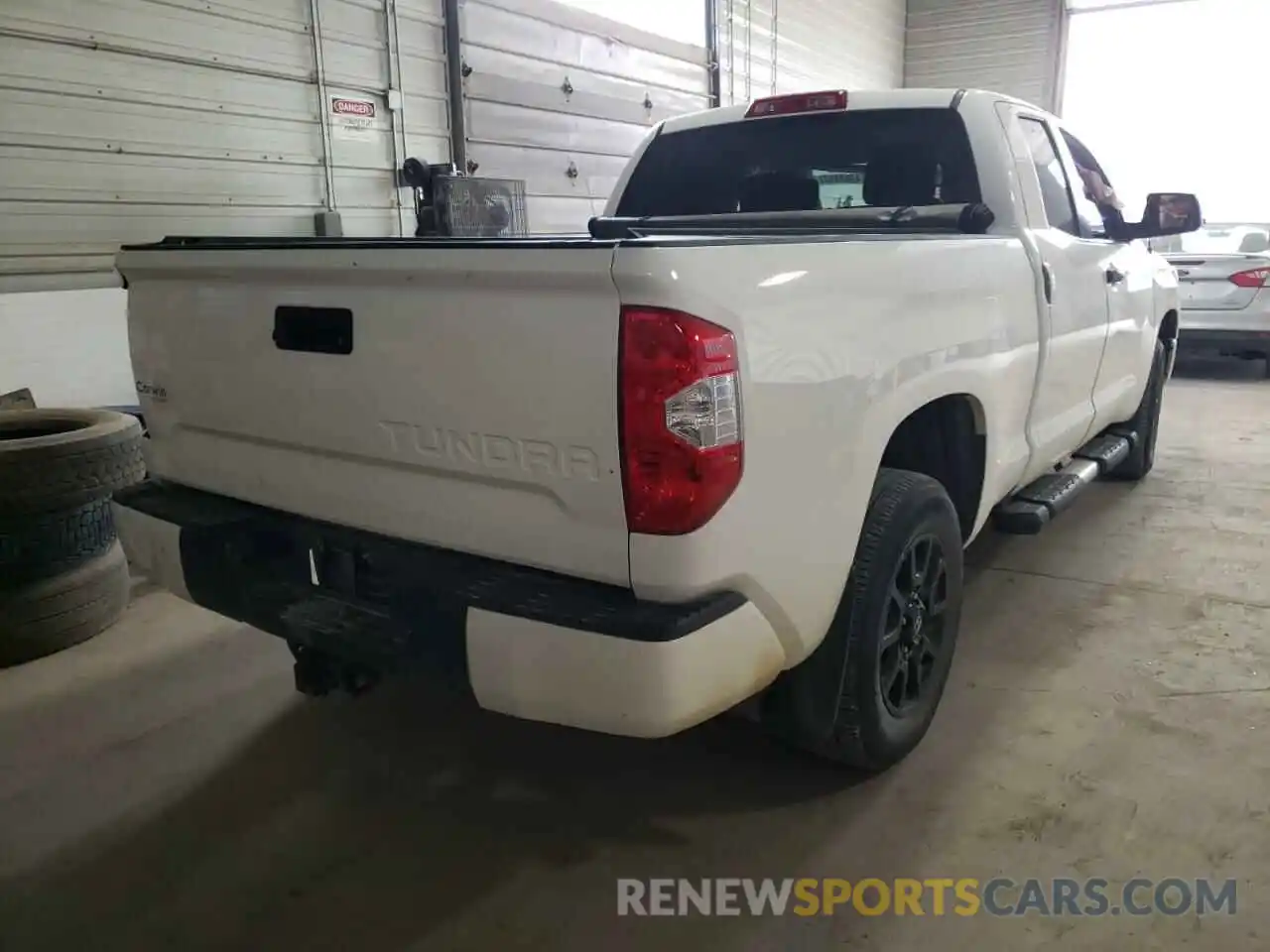 4 Photograph of a damaged car 5TFUW5F18KX856198 TOYOTA TUNDRA 2019