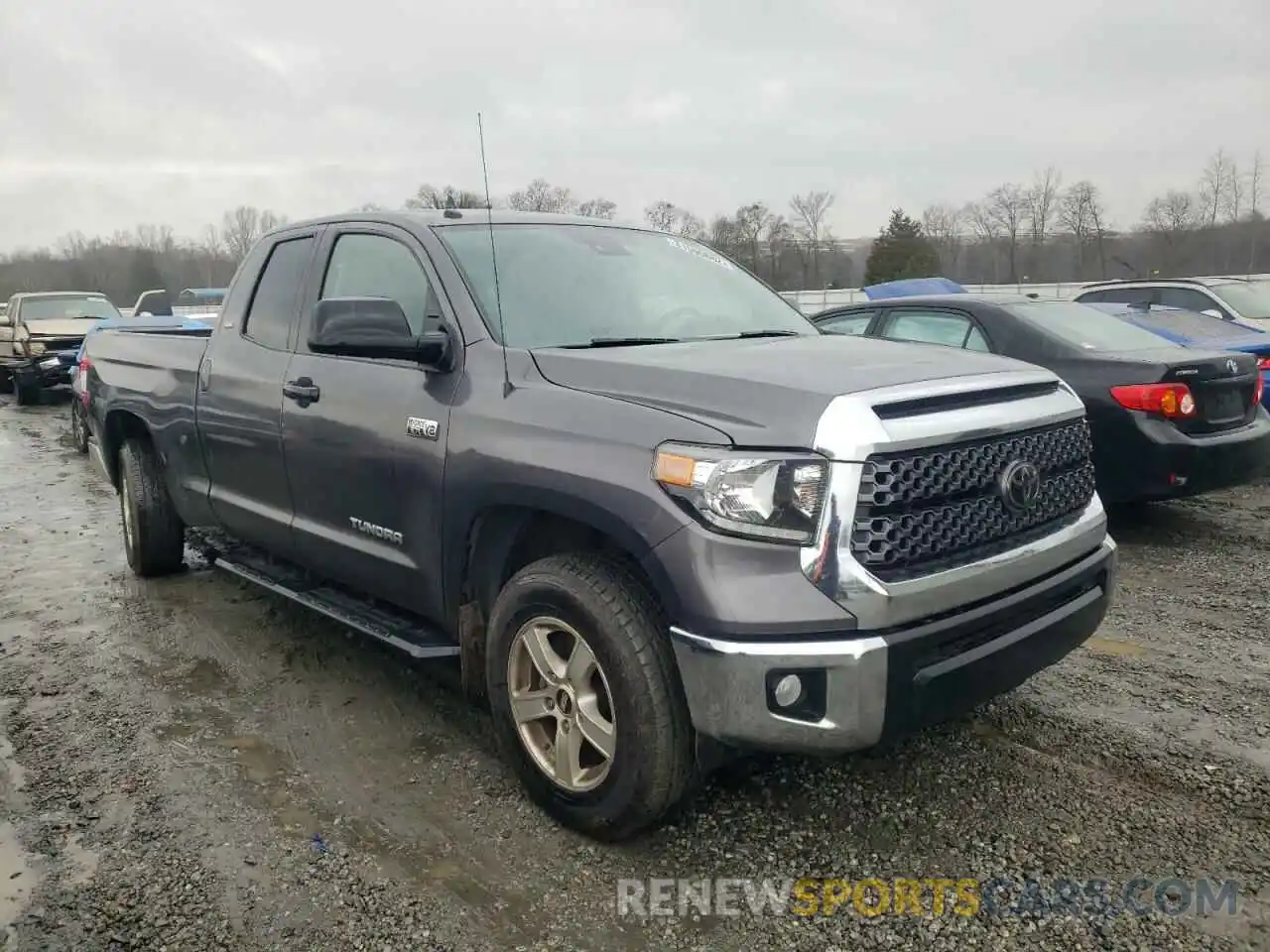 1 Photograph of a damaged car 5TFUW5F18KX858985 TOYOTA TUNDRA 2019