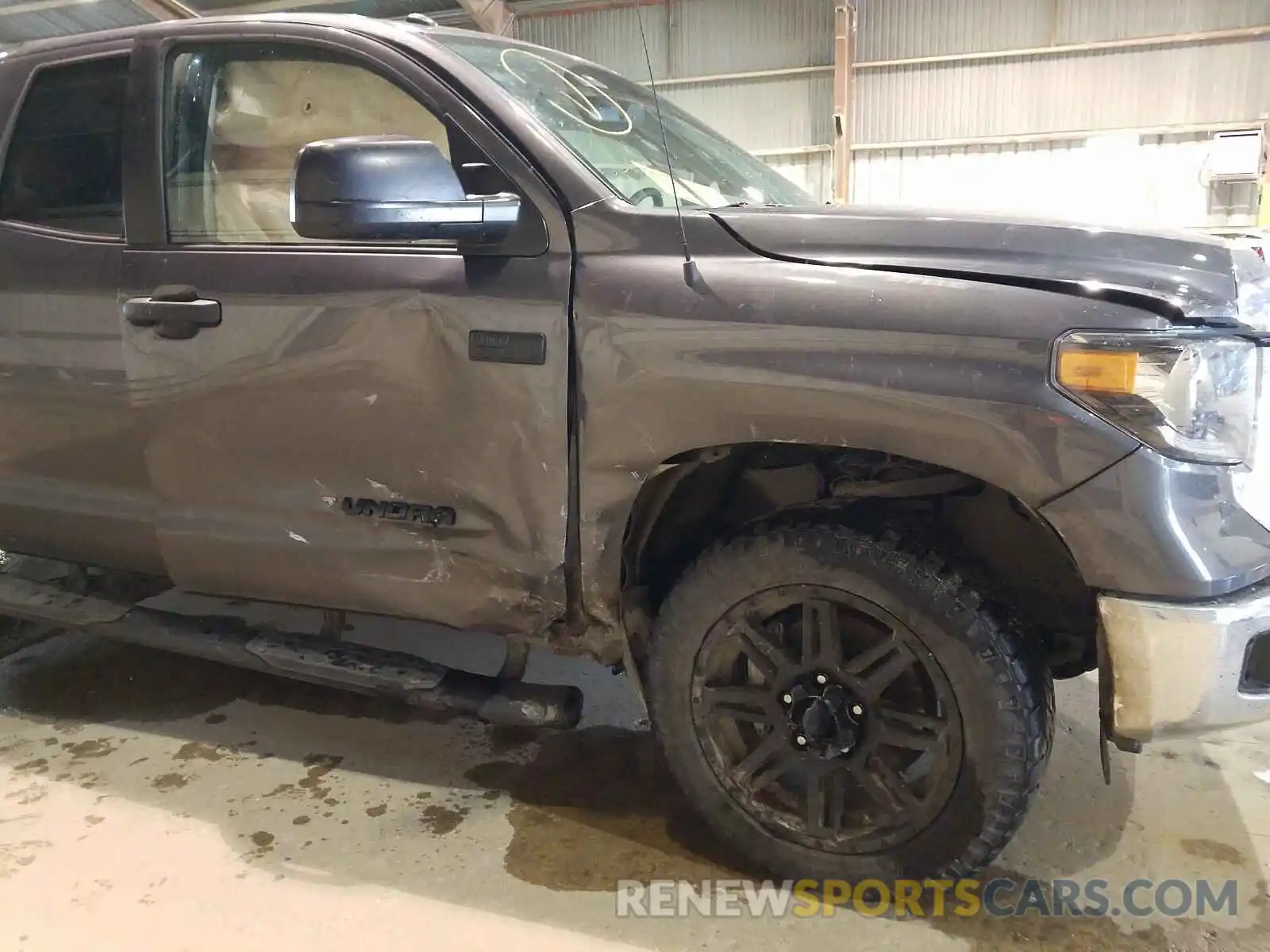 9 Photograph of a damaged car 5TFUW5F19KX840902 TOYOTA TUNDRA 2019