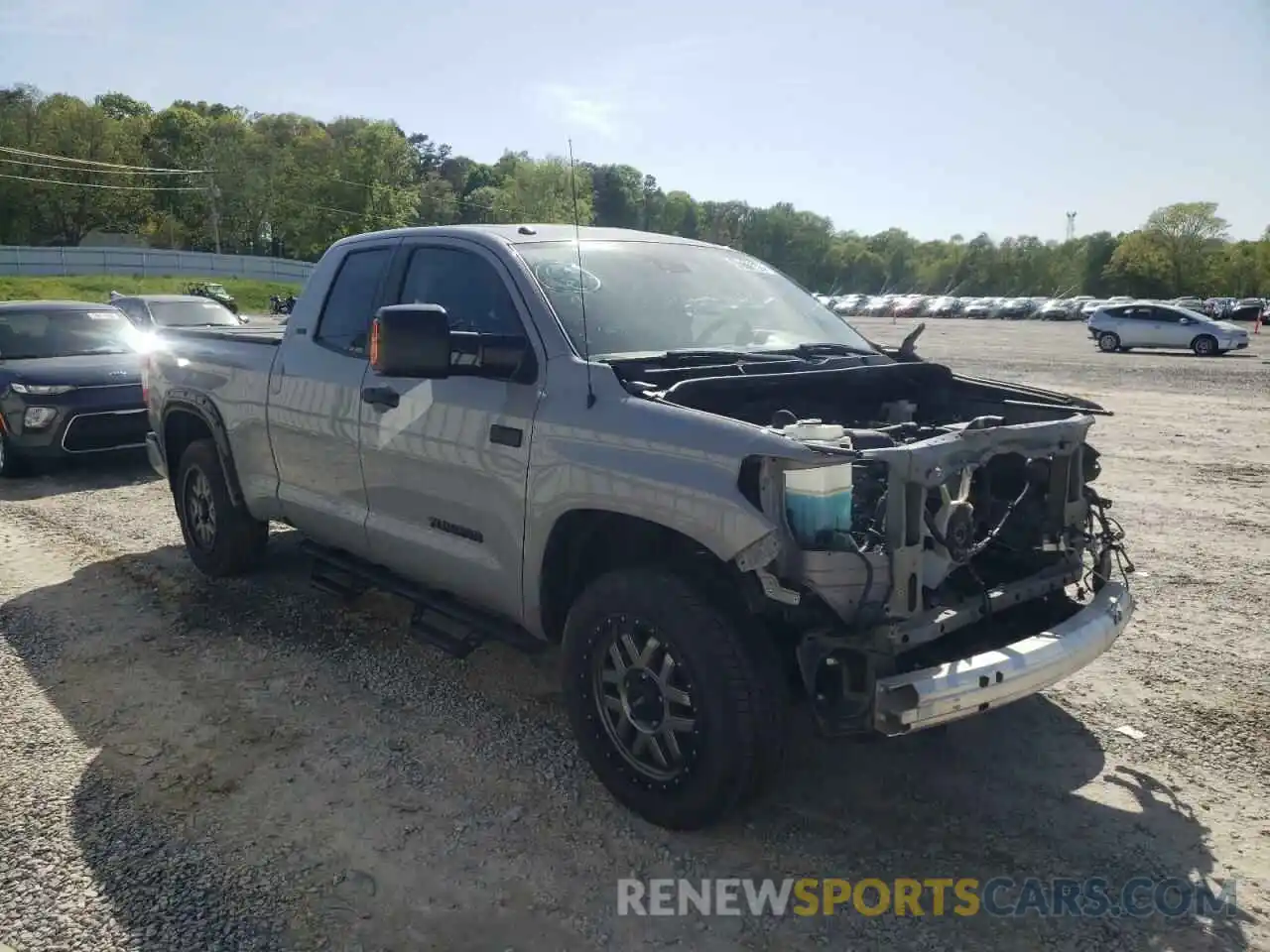 1 Photograph of a damaged car 5TFUW5F1XKX868367 TOYOTA TUNDRA 2019