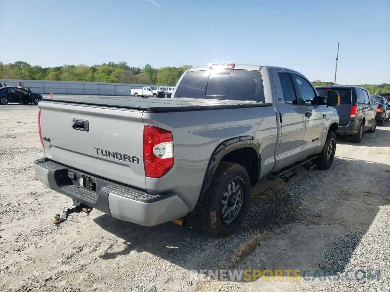 4 Photograph of a damaged car 5TFUW5F1XKX868367 TOYOTA TUNDRA 2019