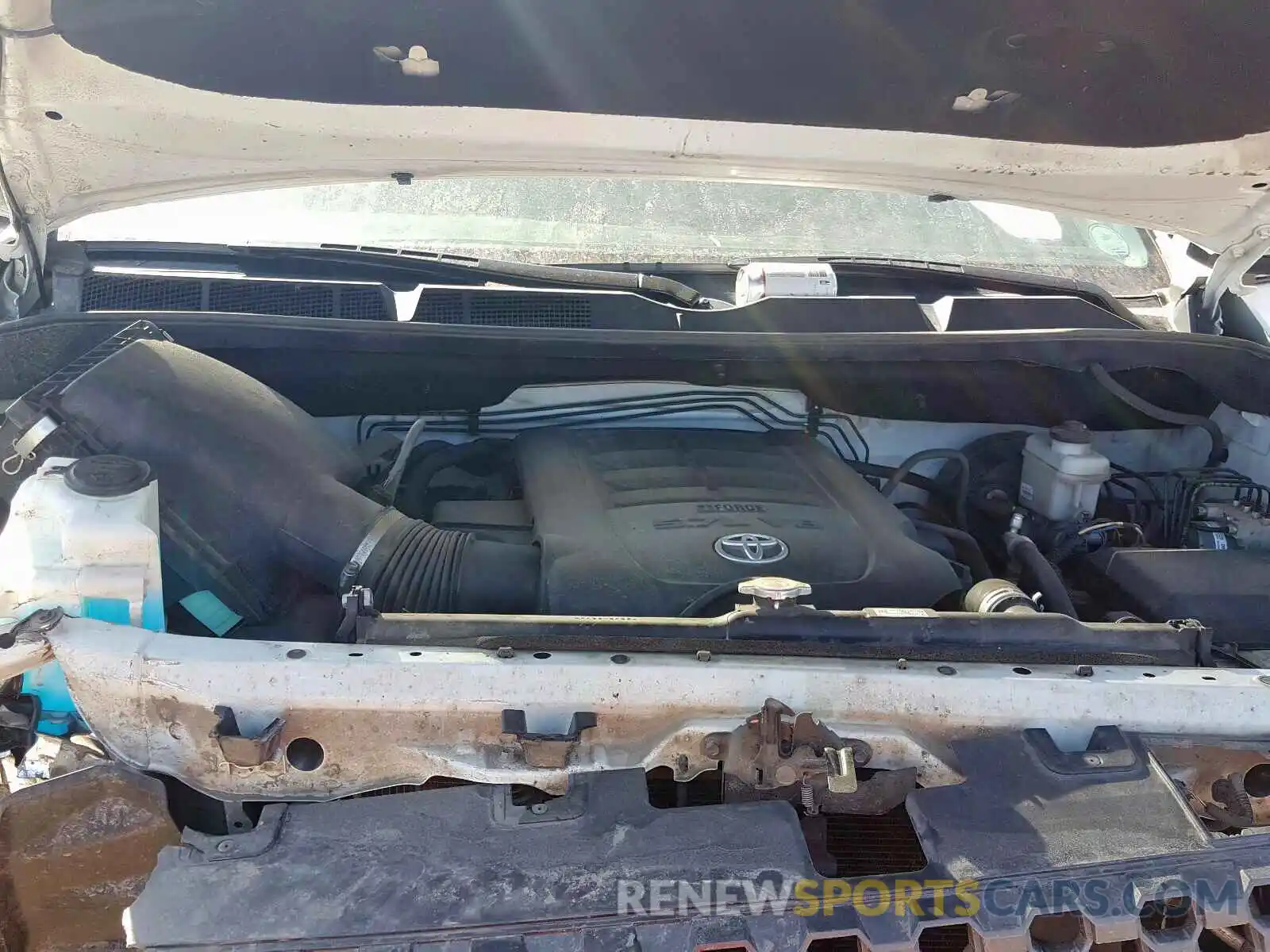 7 Photograph of a damaged car 5TFUY5F10KX795925 TOYOTA TUNDRA 2019