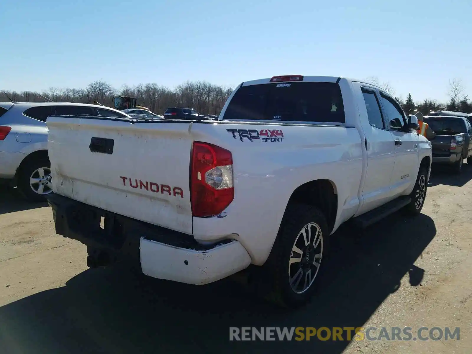 4 Photograph of a damaged car 5TFUY5F10KX799022 TOYOTA TUNDRA 2019