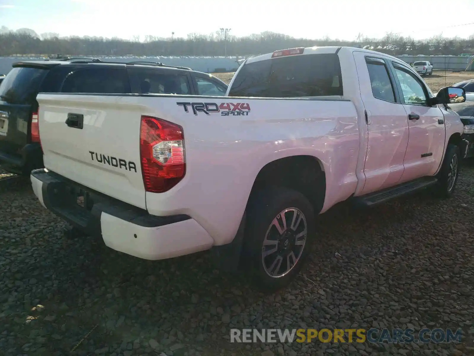 4 Photograph of a damaged car 5TFUY5F10KX836120 TOYOTA TUNDRA 2019