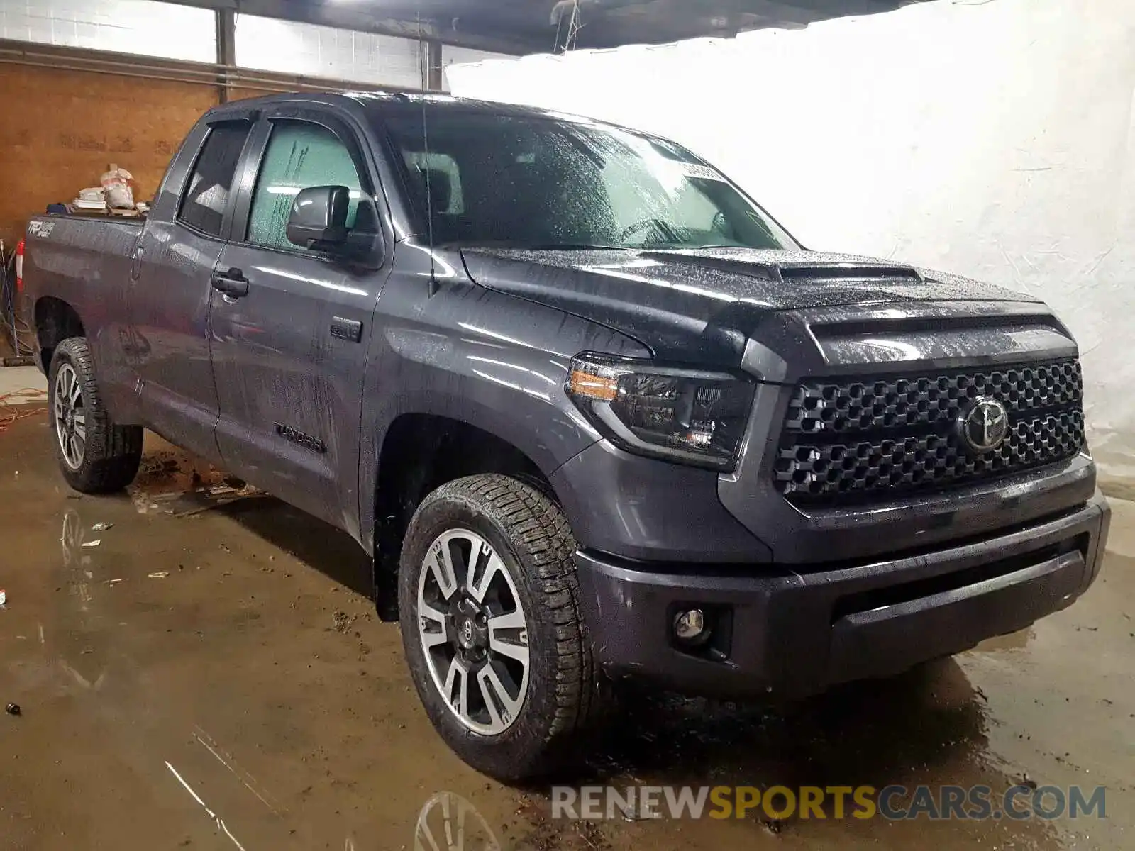 1 Photograph of a damaged car 5TFUY5F10KX868985 TOYOTA TUNDRA 2019