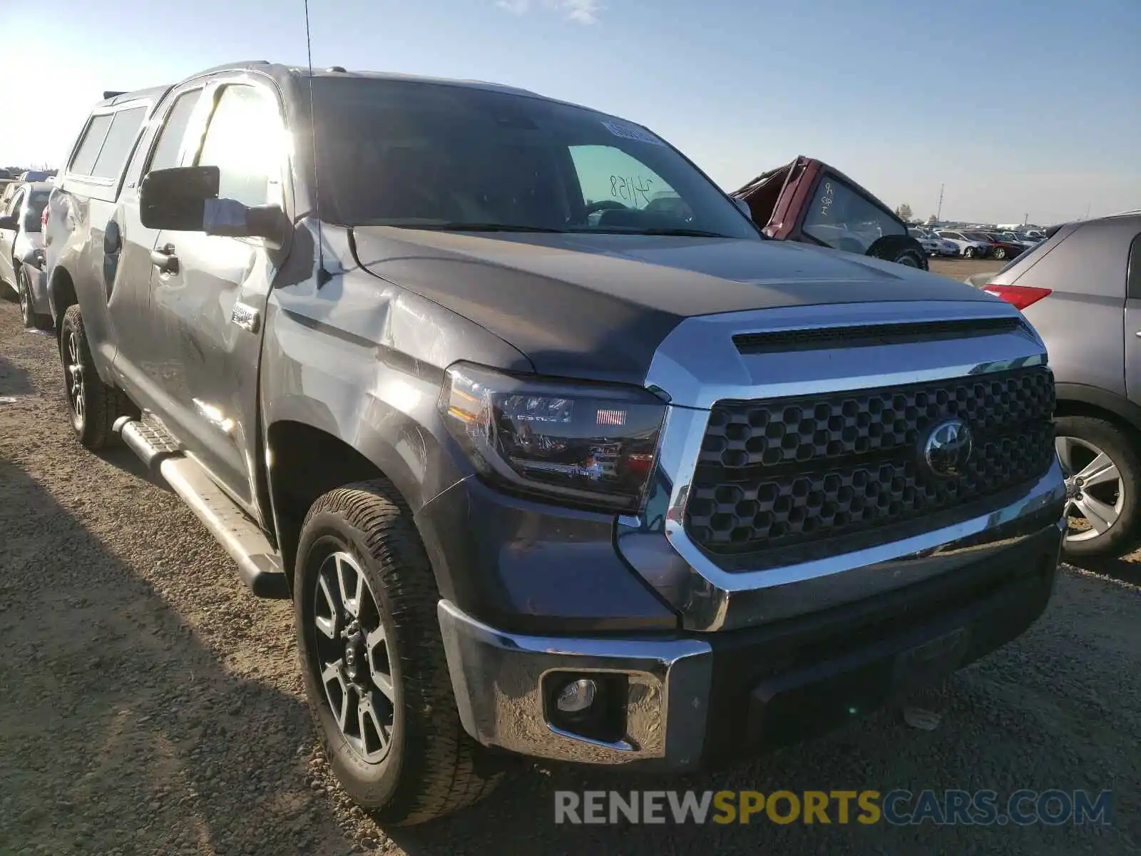 1 Photograph of a damaged car 5TFUY5F11KX782553 TOYOTA TUNDRA 2019