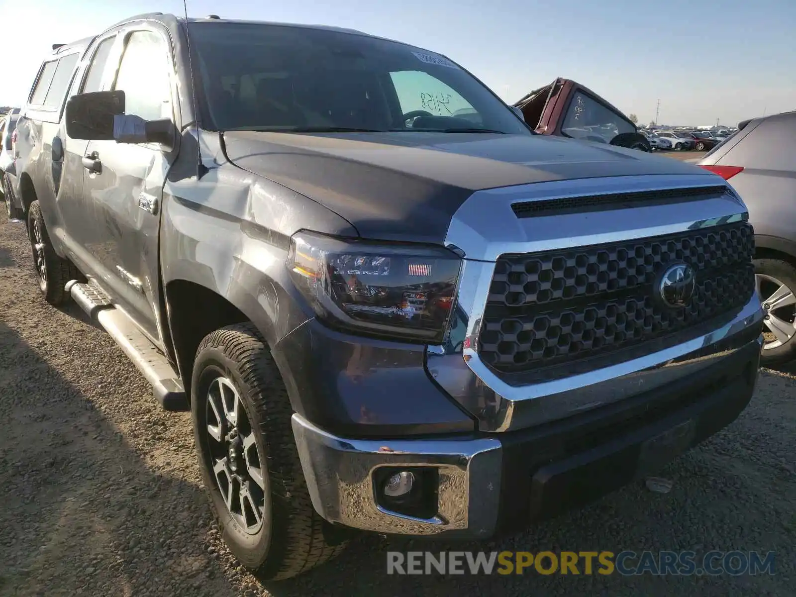 9 Photograph of a damaged car 5TFUY5F11KX782553 TOYOTA TUNDRA 2019