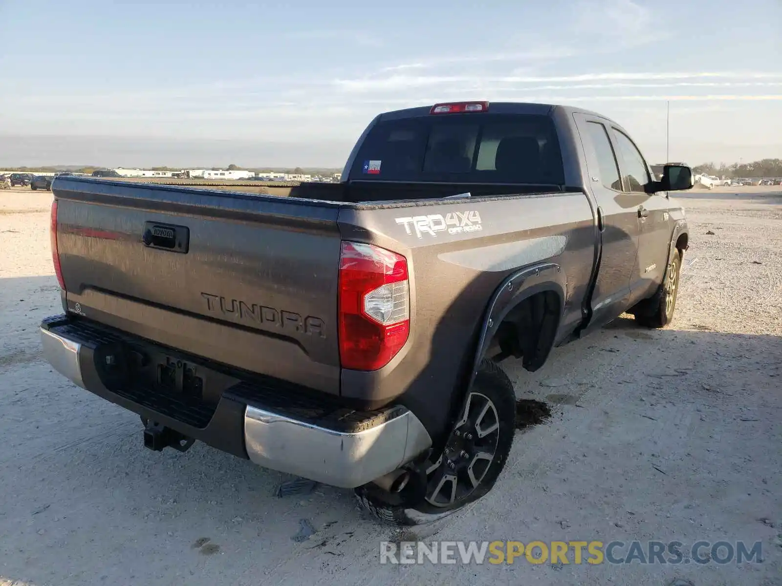 4 Photograph of a damaged car 5TFUY5F11KX792371 TOYOTA TUNDRA 2019