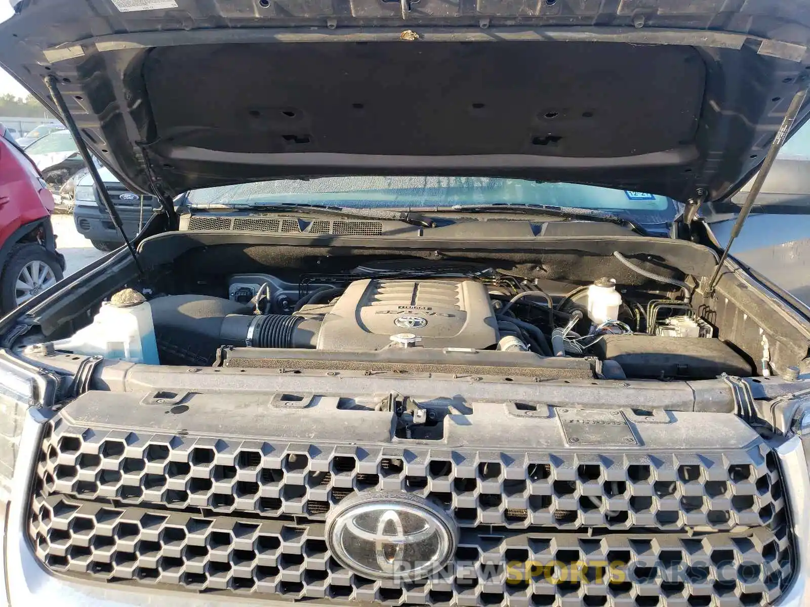 7 Photograph of a damaged car 5TFUY5F11KX792371 TOYOTA TUNDRA 2019