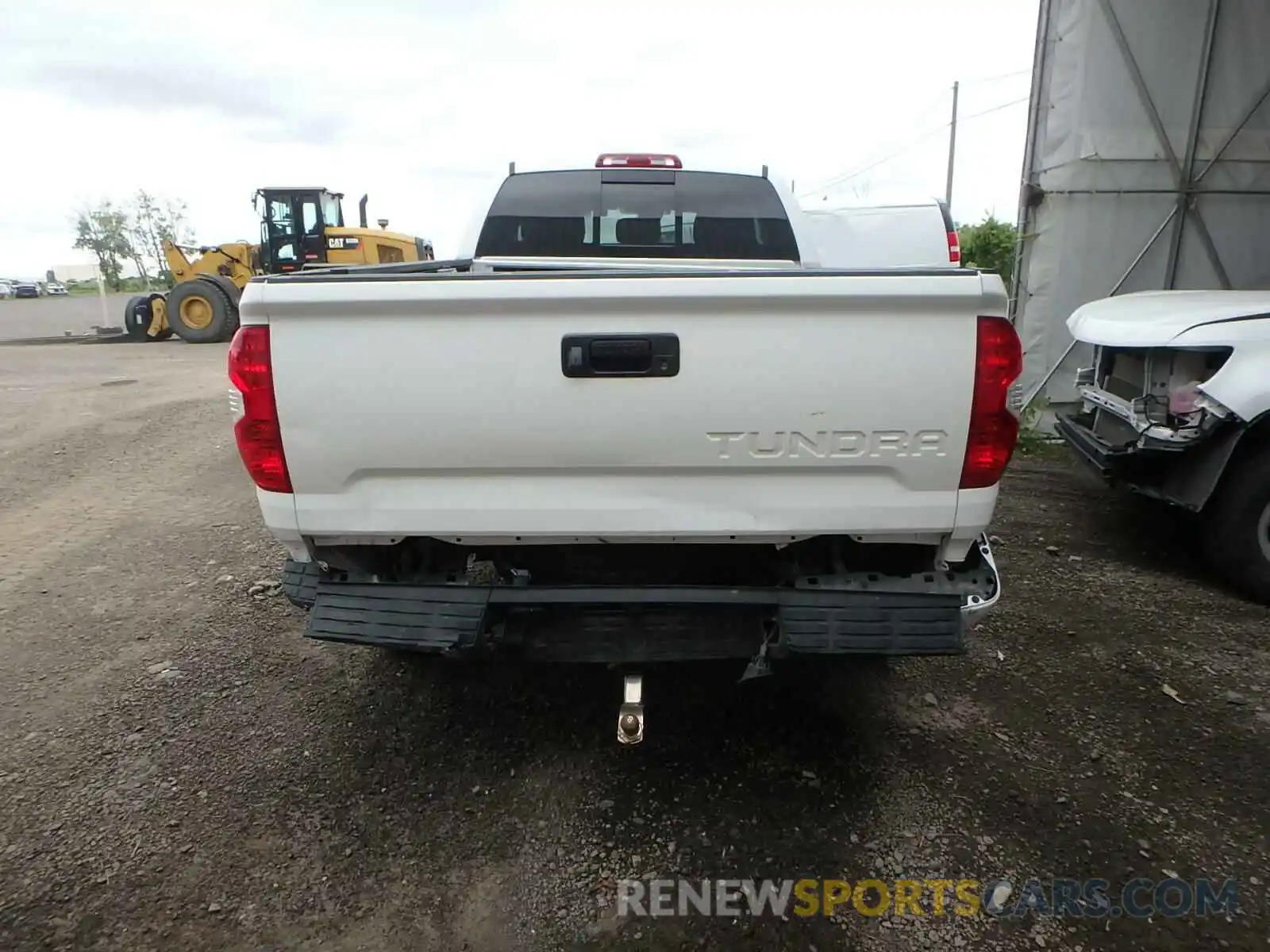 9 Photograph of a damaged car 5TFUY5F11KX797473 TOYOTA TUNDRA 2019