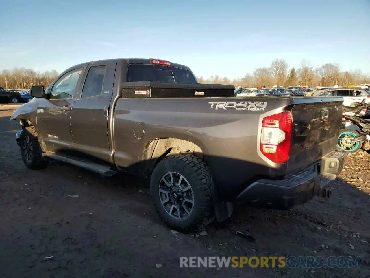 2 Photograph of a damaged car 5TFUY5F11KX806463 TOYOTA TUNDRA 2019