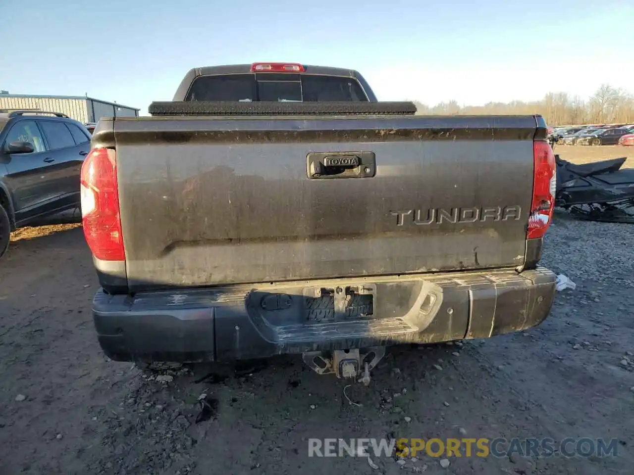 6 Photograph of a damaged car 5TFUY5F11KX806463 TOYOTA TUNDRA 2019